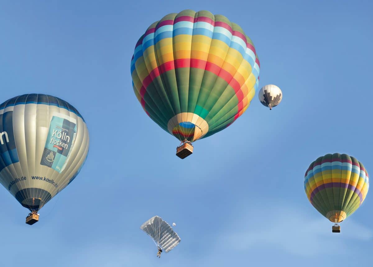 hot-air-balloons-ga68b5421a_1920